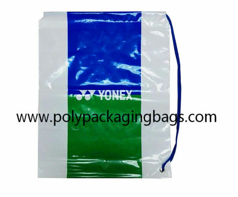 मोटाई 0.07 मिमी व्हाइट पीई ड्रॉस्ट्रिंग वन शोल्डर बैकपैक ड्रॉस्ट्रिंग प्लास्टिक बैग