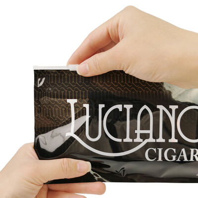 आसानी से प्रदर्शित करने और लंबे समय तक चलने वाली ताजगी के लिए मॉइस्चराइजिंग सिस्टम और पारदर्शी खिड़की के साथ पोर्टेबल सिगार ह्यूमिडोर बैग